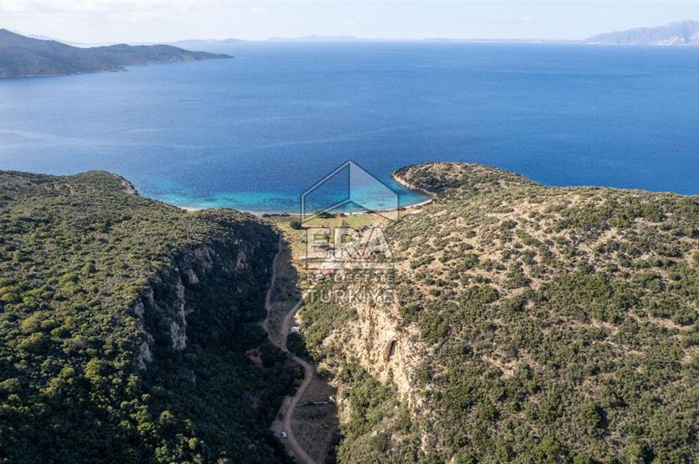 Datça Cumalı Bükceğizde Satılık 2.767m² Deniz Manzaralı Tarla