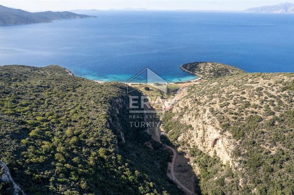 Datça Cumalı Bükceğizde Satılık 2.767m² Deniz Manzaralı Tarla