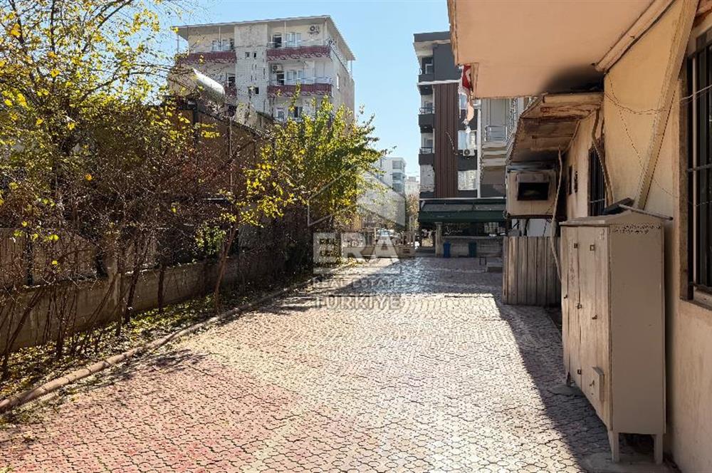 Gap’ta satılık 1 + 1 site içi