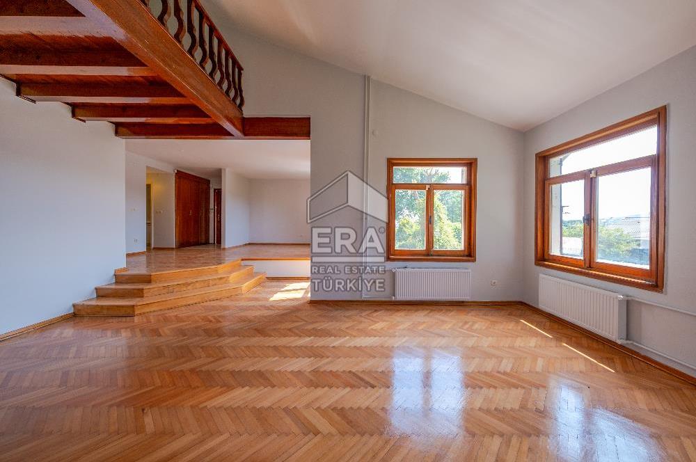 Zekeriyaköy Garanti Koza Evlerinde Vadi Manzaralı Kiralık Villa