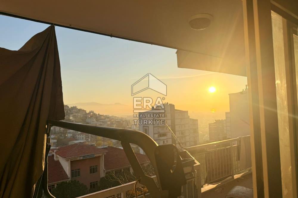 Çiğli Yakakent Mah. Deniz Manzaralı 3+1 Satılık Daire