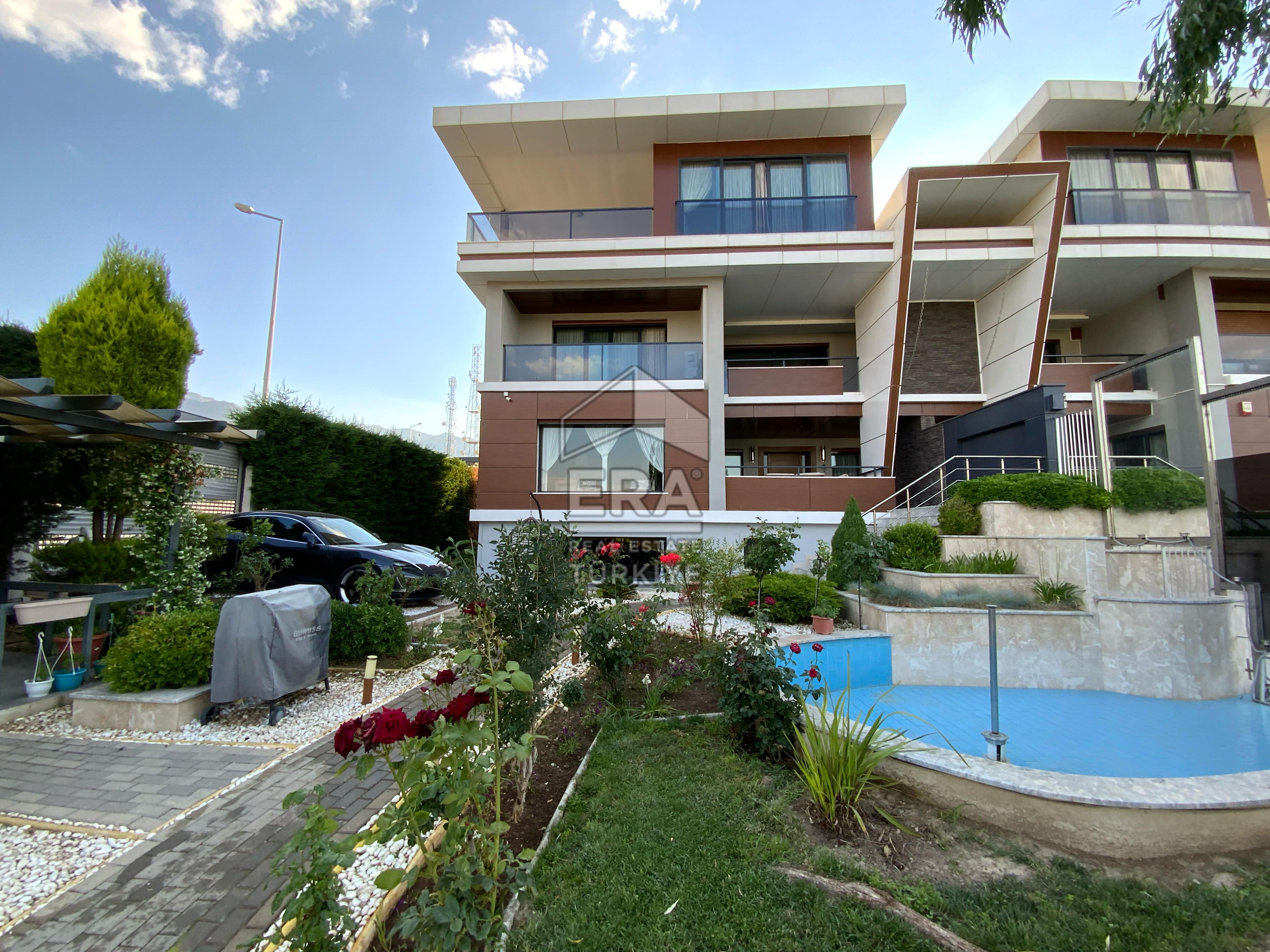 ERA SİRİUStan 725 m² Arsa İçinde Ultra Lüks 6+2 Kiralık Villa