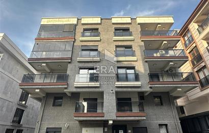 Seyrek Merkezde Full Eşyalı Satılık 1+1 Ara Kat Daire