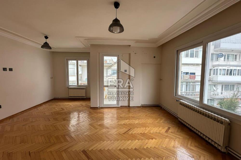 Güzelyalı Mahallesi Mithatpaşa Caddesi Yakını 3+1 Satılık Daire