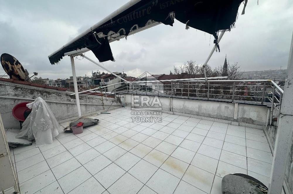 FEVZİPAŞADA REKLAM DEĞERİ YÜKSEK 5 KATLI DEVREN KİRALIK BİNA