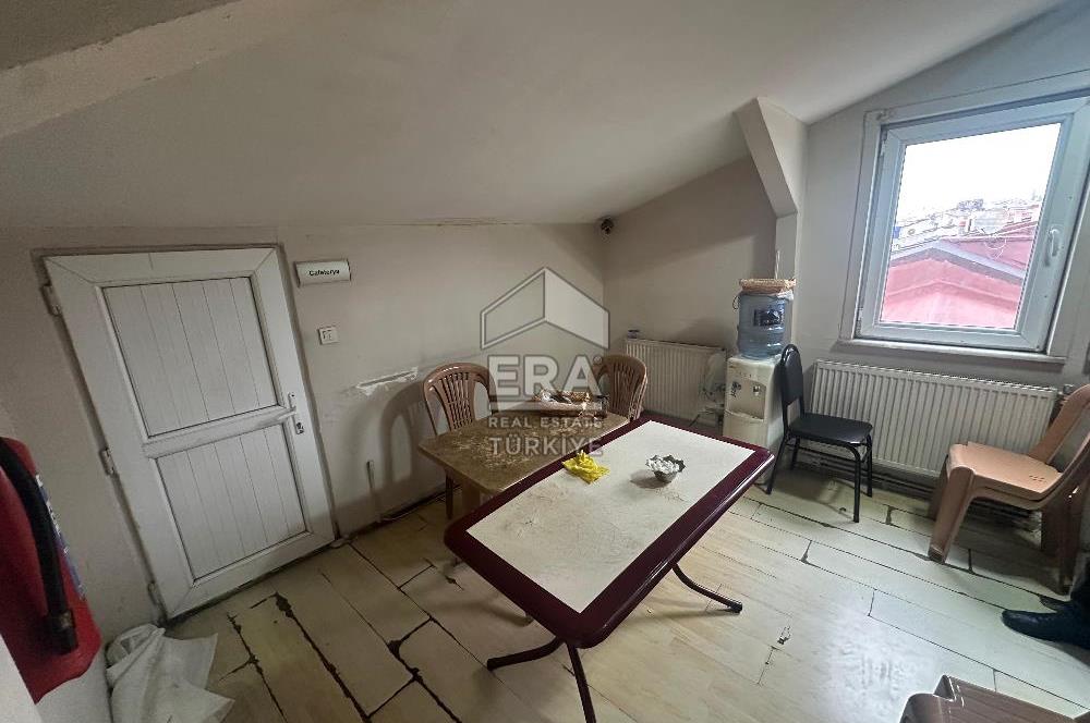 FEVZİPAŞADA REKLAM DEĞERİ YÜKSEK 5 KATLI DEVREN KİRALIK BİNA