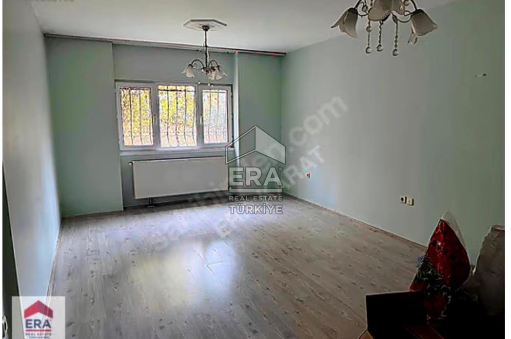 ERA KARAT CAMİLİDE KİRALIK 3+1 DAİRE