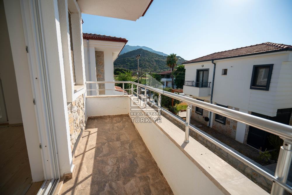 Datça Karaköy'de Satılık Krediye Uygun Denize 500 m 1+1 Daireler