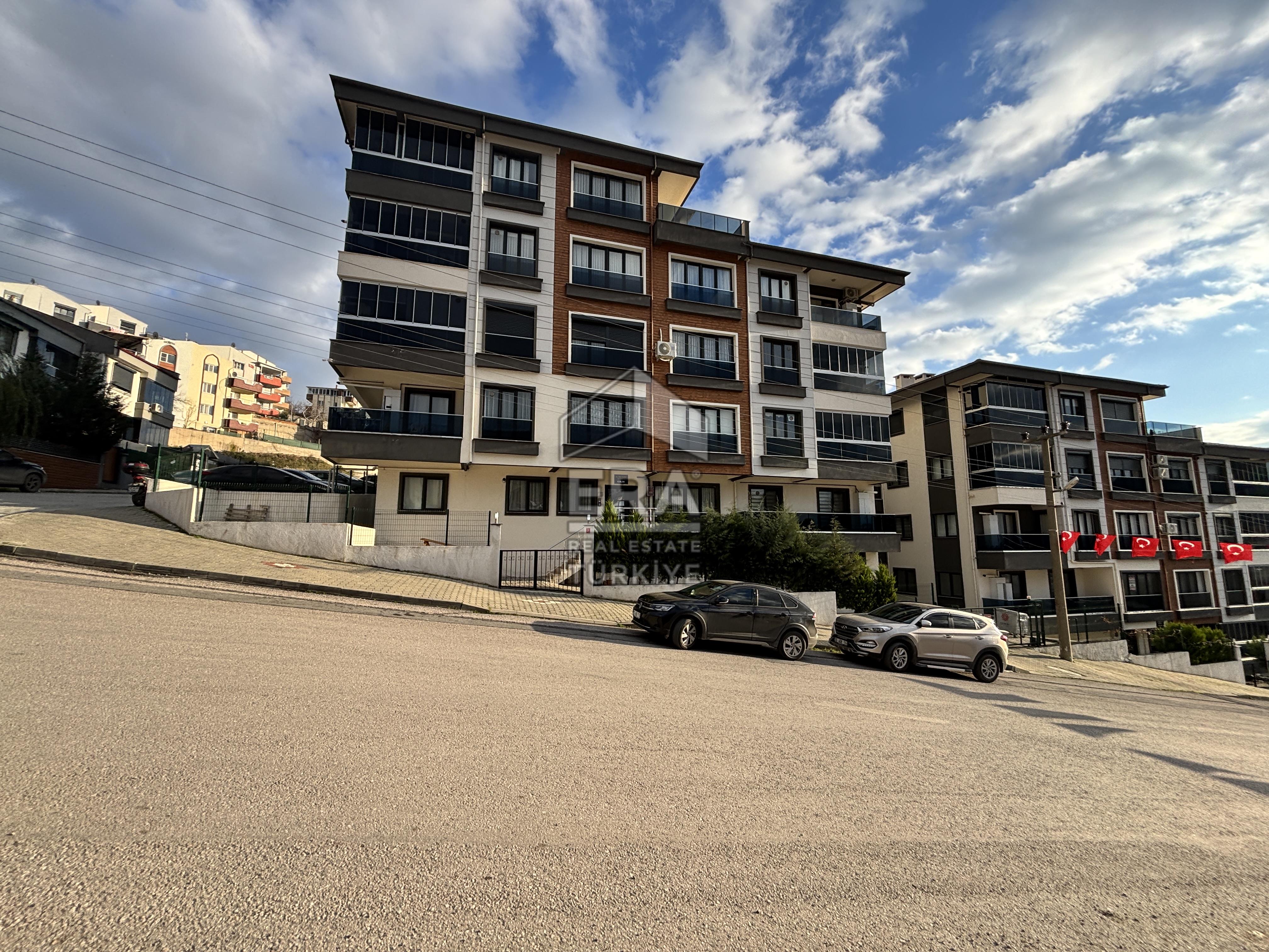 ERA PORT GÜVENCESİYLE ALTIN KENT SİTESİNDE SATILIK LÜX 2+1 DAİRE