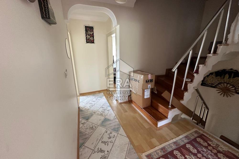 ERA PORT GÜVENCESİYLE KUVA-İ MILLIYE MAHALLESİNDE TRIPLEKS VİLLA