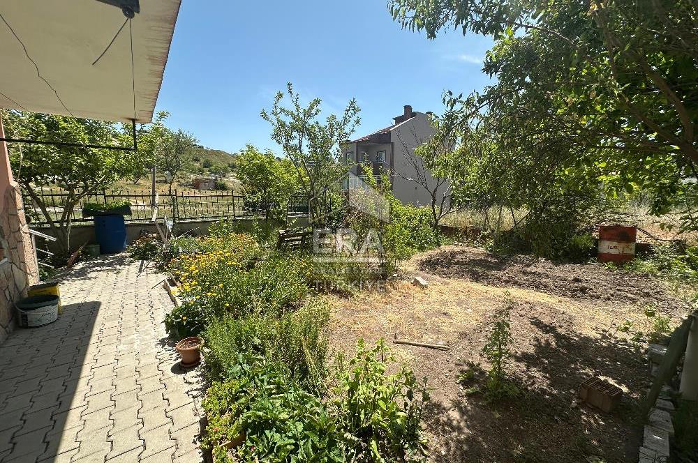 ERA PORT GÜVENCESİYLE KUVA-İ MILLIYE MAHALLESİNDE TRIPLEKS VİLLA