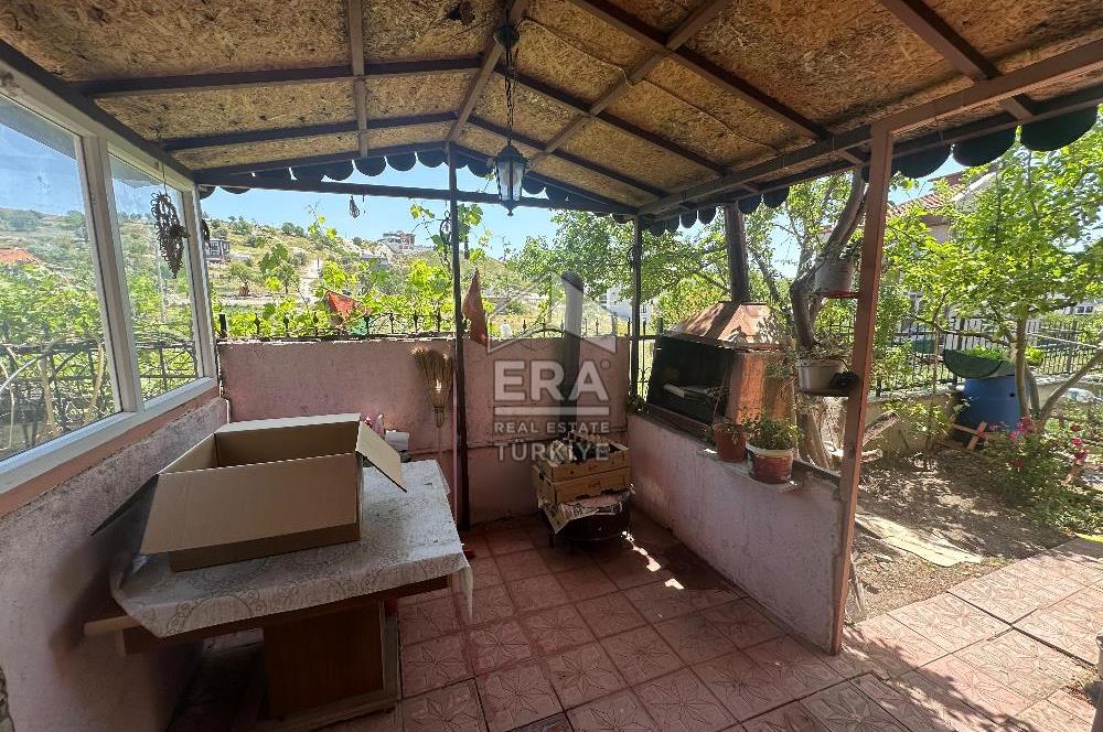 ERA PORT GÜVENCESİYLE KUVA-İ MILLIYE MAHALLESİNDE TRIPLEKS VİLLA