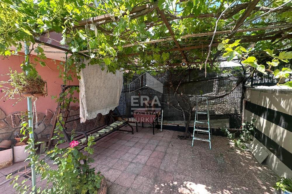 ERA PORT GÜVENCESİYLE KUVA-İ MILLIYE MAHALLESİNDE TRIPLEKS VİLLA