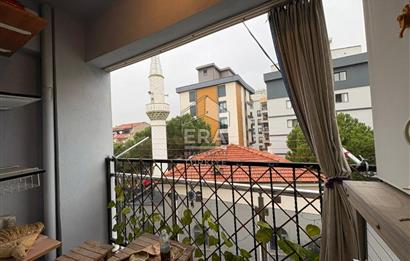 Bornova Erzene Mah. 49. Sokakta Eşyalı Kiralık 2+1 Daire