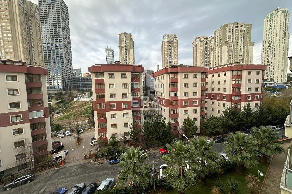 ATAŞEHİR ERGUVAN 8 SİTESİNDE 3+1 SATILIK ARAKAT DAİRE