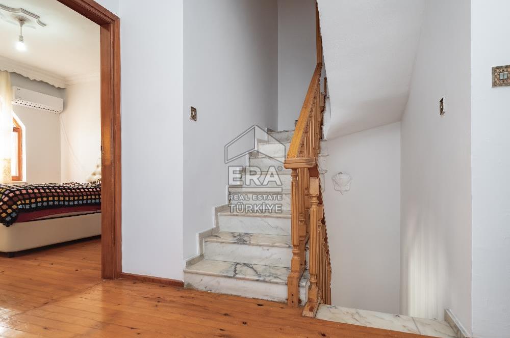 Antalya Kepez Şelale Sitesinde Satılık 5+2 250m² Tripleks Villa