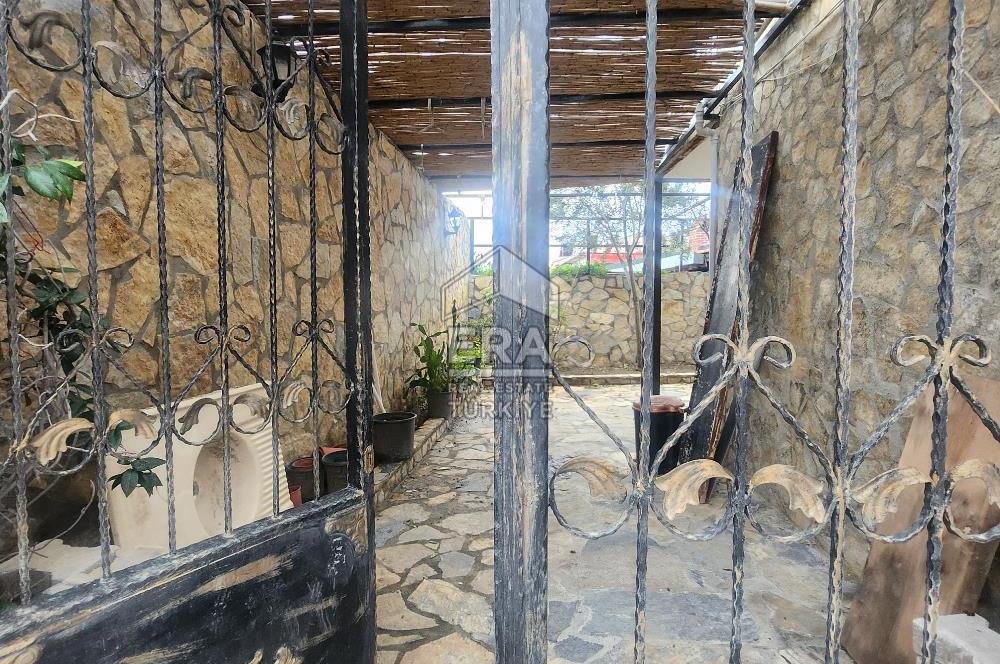 AYVALIK KÜÇÜKKÖY’DE TAMAMEN RESTORE EDİLMİŞ, BAHÇELİ TAŞ EV