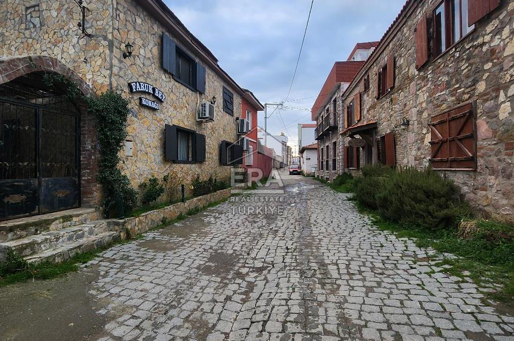  AYVALIK KÜÇÜKKÖY’DE TAMAMEN RESTORE EDİLMİŞ, BAHÇELİ TAŞ EV
