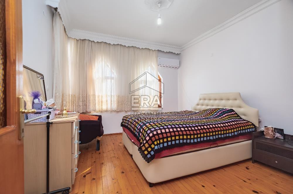 Antalya Kepez Şelale Sitesinde Satılık 5+2 250m² Tripleks Villa