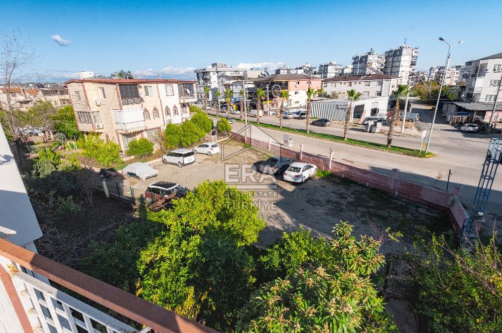 Antalya Kepez Şelale Sitesinde Satılık 5+2 250m² Tripleks Villa