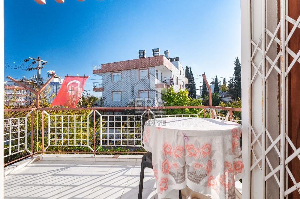 Antalya Kepez Şelale Sitesinde Satılık 5+2 250m² Tripleks Villa