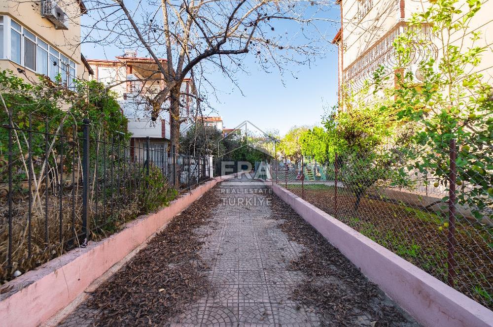 Antalya Kepez Şelale Sitesinde Satılık 5+2 250m² Tripleks Villa