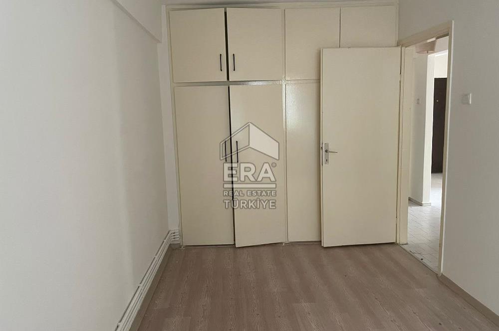Bostanlı Merkezde 3+1 Kiralık Daire