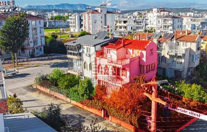 Antalya Kepez Şelale Sitesinde Satılık 5+2 250m² Tripleks Villa