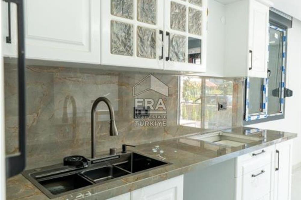 ERA ANGEL'dan Ayvalık Altınovada Deniz 300 mt.3+1 Satılık Villa