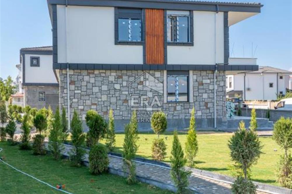 ERA ANGEL'dan Ayvalık Altınovada Deniz 300 mt.3+1 Satılık Villa