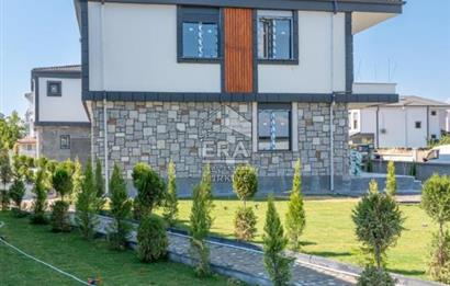 ERA ANGEL'dan Ayvalık Altınovada Deniz 300 mt.3+1 Satılık Villa