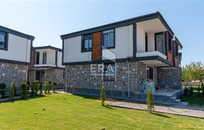 ERA ANGEL'dan Ayvalık Altınovada Deniz 300 mt.3+1 Satılık Villa