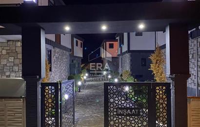 ERA ANGEL'dan Ayvalık Altınovada Deniz 300 mt.3+1 Satılık Villa