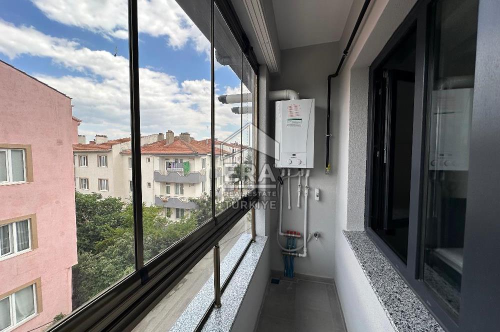 ERA PORT GÜVENCESİYLE PLEVNE'DE SIFIR EŞYALI 1+1 SATILIK DAİRE