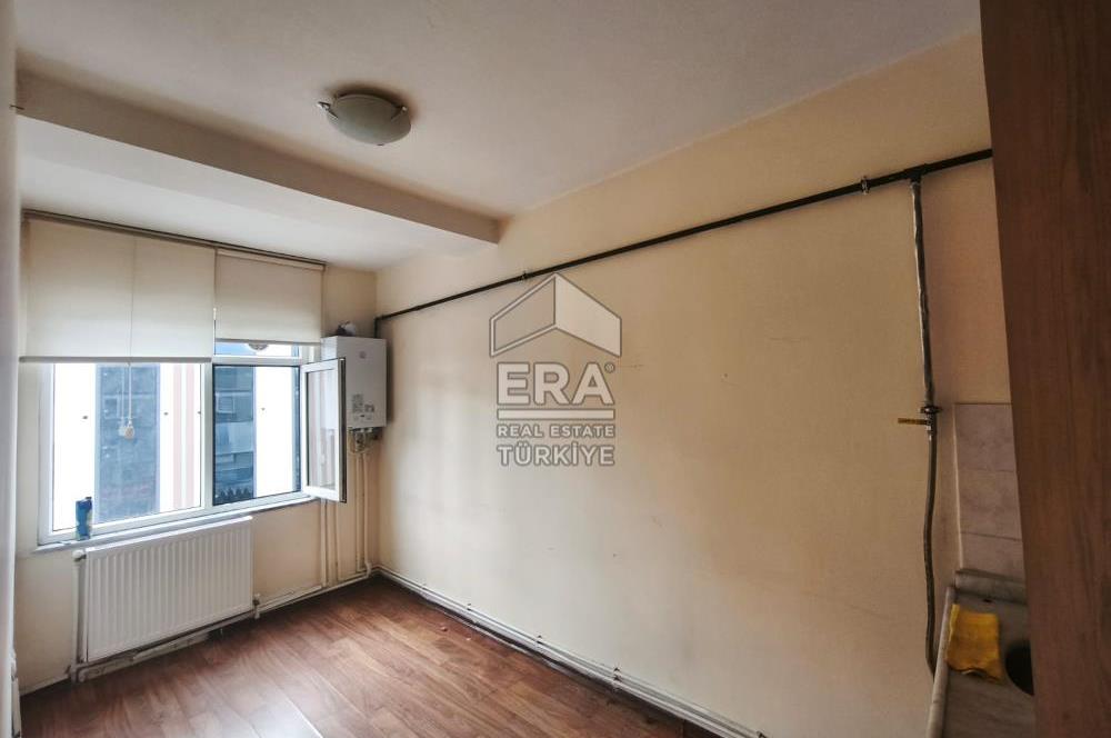 KÜÇÜKBAKKALKÖY PRESTİJ CAD. BAŞINDA İÇİ BAKIMLI FERAH OFİS