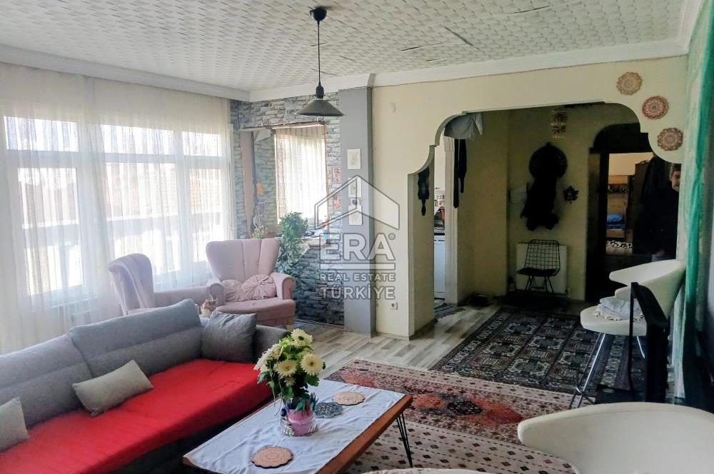 VALİDE ATİK'DE GENİŞ VE BAKIMLI 2+1 KİRALIK DAİRE 