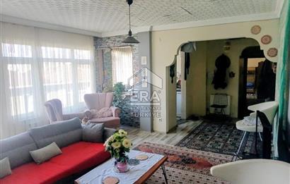 VALİDE ATİK'DE GENİŞ VE BAKIMLI 2+1 KİRALIK DAİRE 