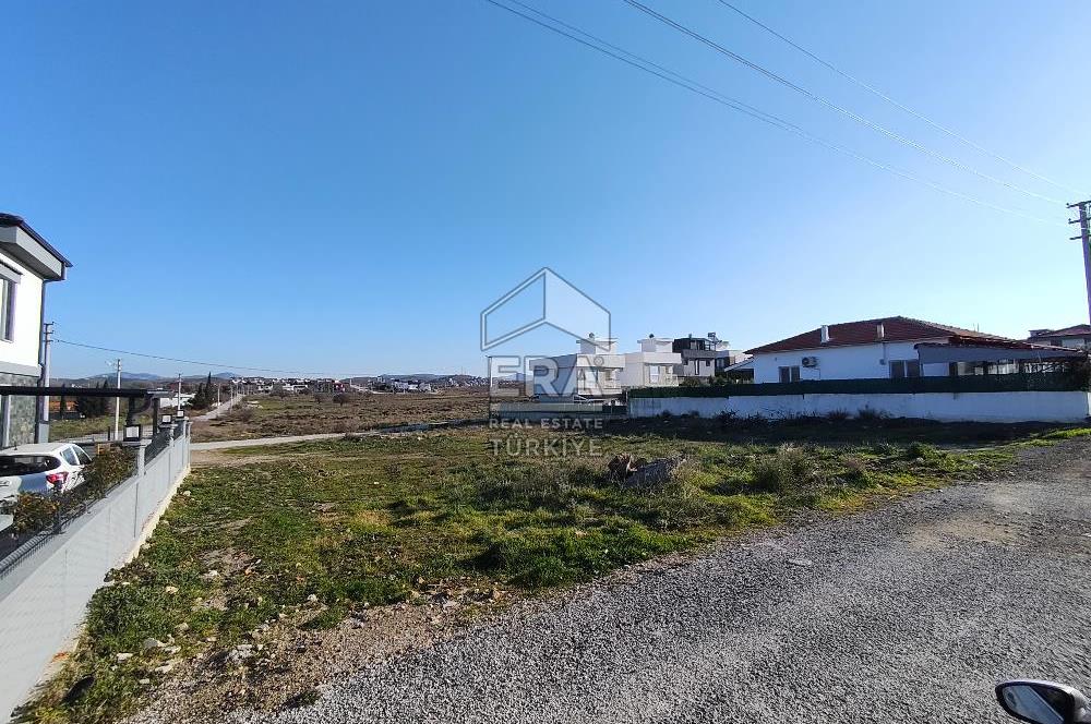 SEFERİHİSAR'DA 300 M2 İMARLI SATILIK ARSA