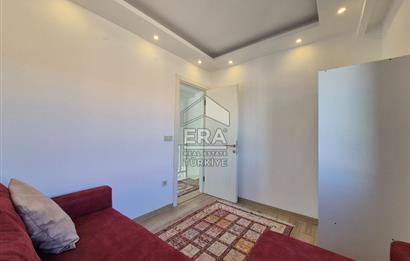 ÇEŞME YALIDA DENİZE YÜRÜME MESAFESİNDE HAVUZLU 4+1 VİLLA