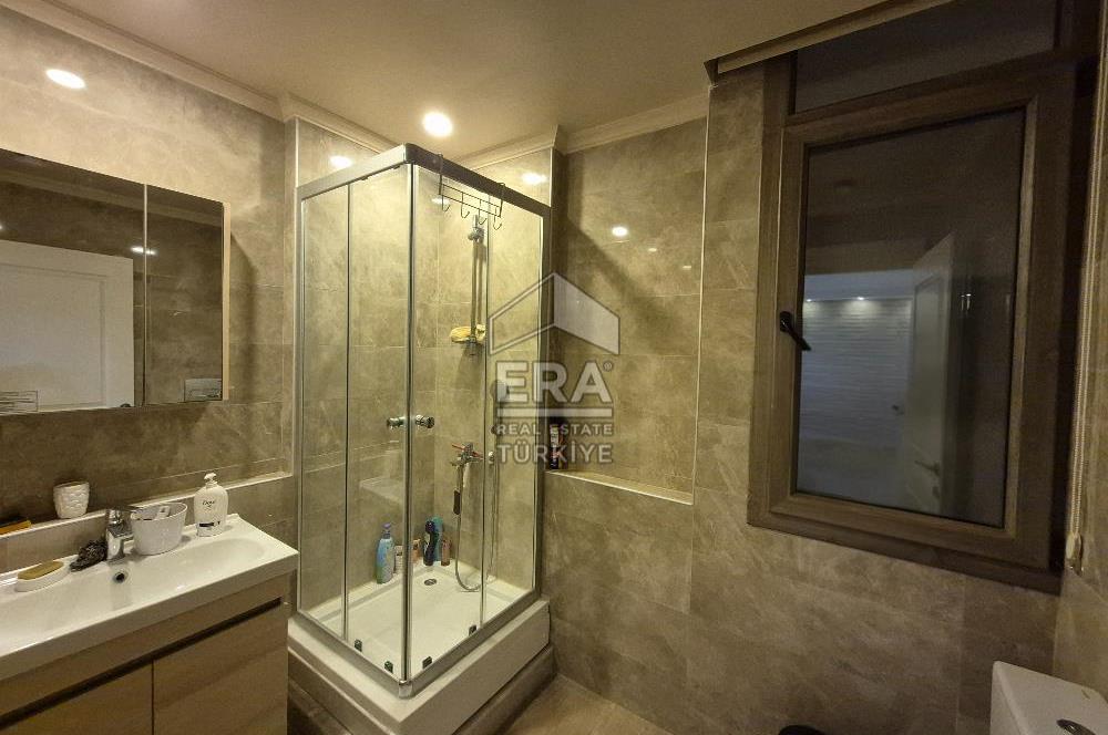 ÇEŞME YALIDA DENİZE YÜRÜME MESAFESİNDE HAVUZLU 4+1 VİLLA