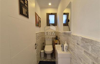 ÇEŞME YALIDA DENİZE YÜRÜME MESAFESİNDE HAVUZLU 4+1 VİLLA