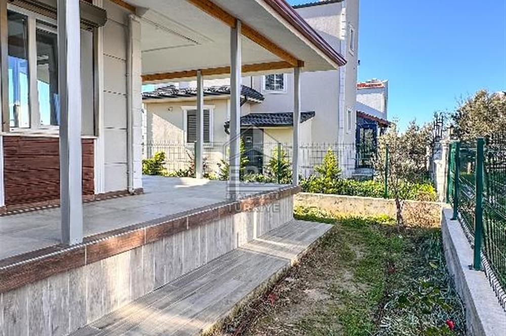 ERA ANGEL'DAN Ayvalık Altınova'da Denize 200mt 3+1 Satılık Villa