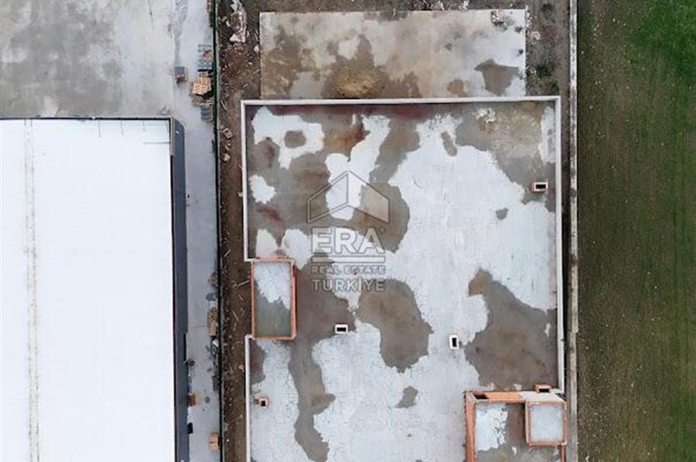 ERA KARAT Adapazarı Yenikent Yolunda Ticari Komple Kiralık Bina