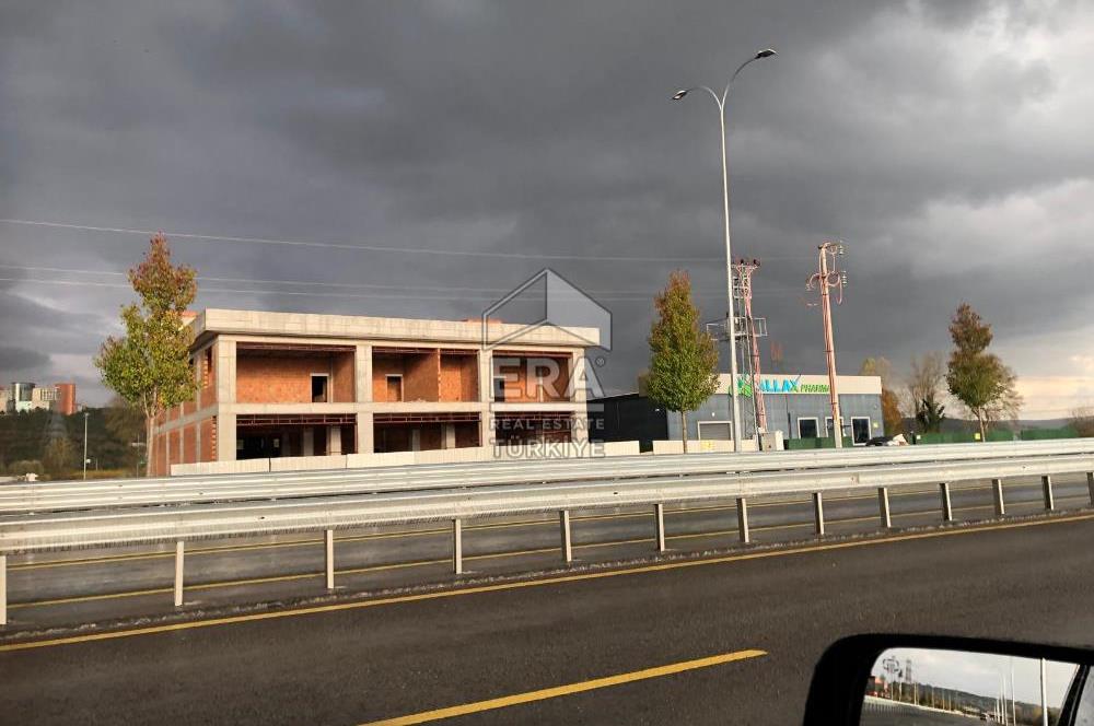 ERA KARAT Adapazarı Yenikent Yolunda Ticari Komple Kiralık Bina