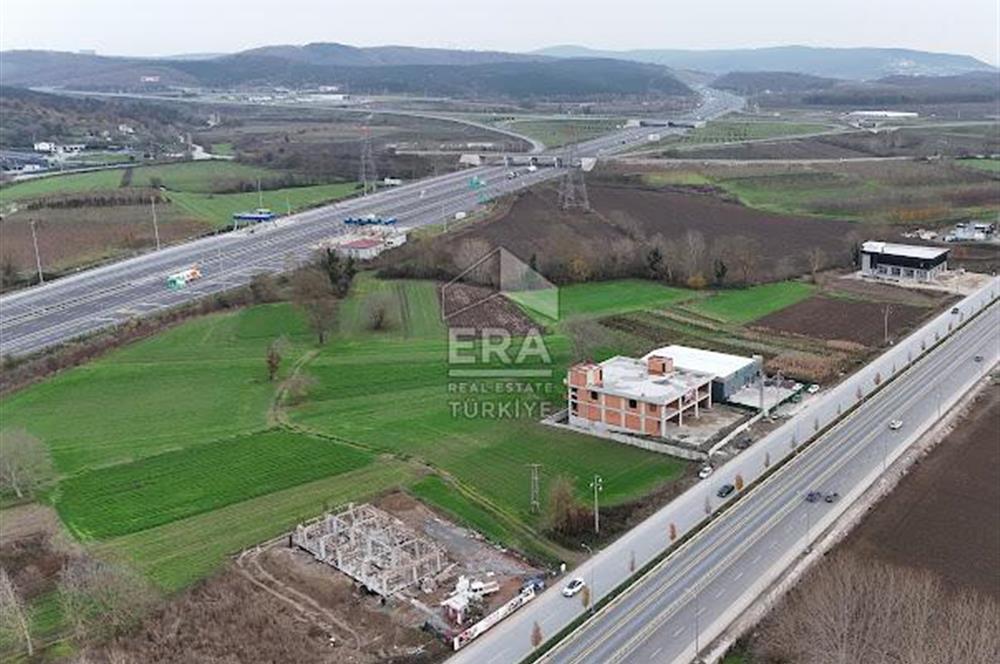 ERA KARAT Adapazarı Yenikent Yolunda Ticari Komple Kiralık Bina