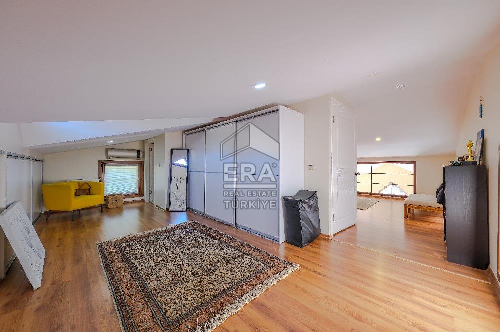 Uskumruköy Belkıs Konaklarında Sosyal Tesisli Müstakil Villa