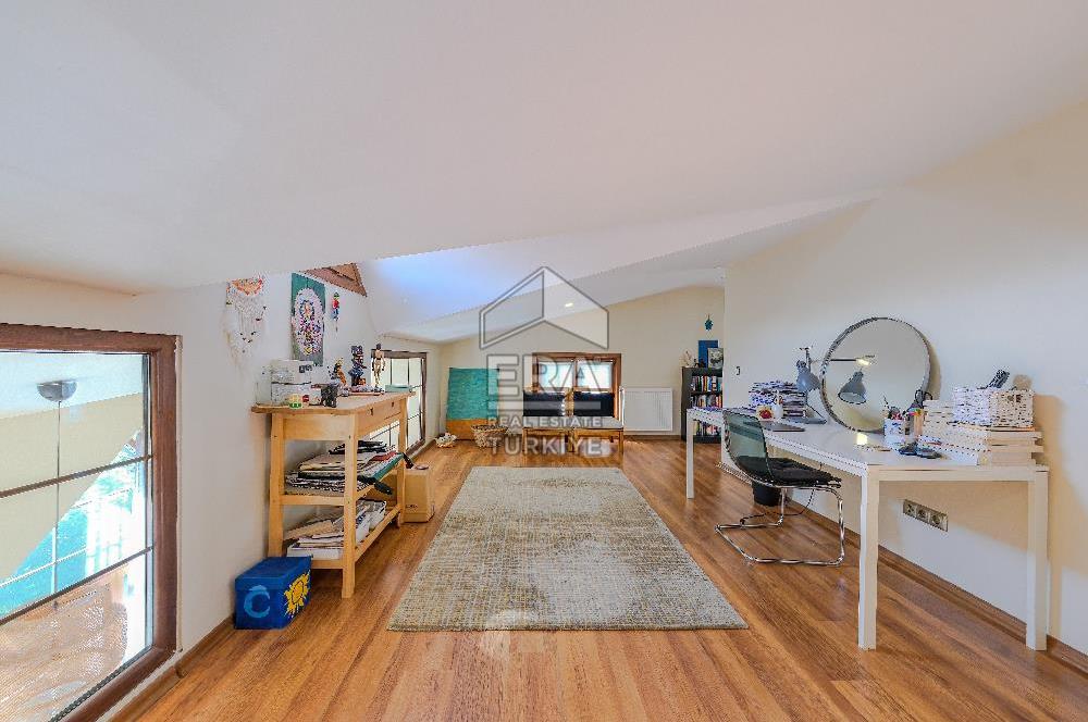 Uskumruköy Belkıs Konaklarında Sosyal Tesisli Müstakil Villa