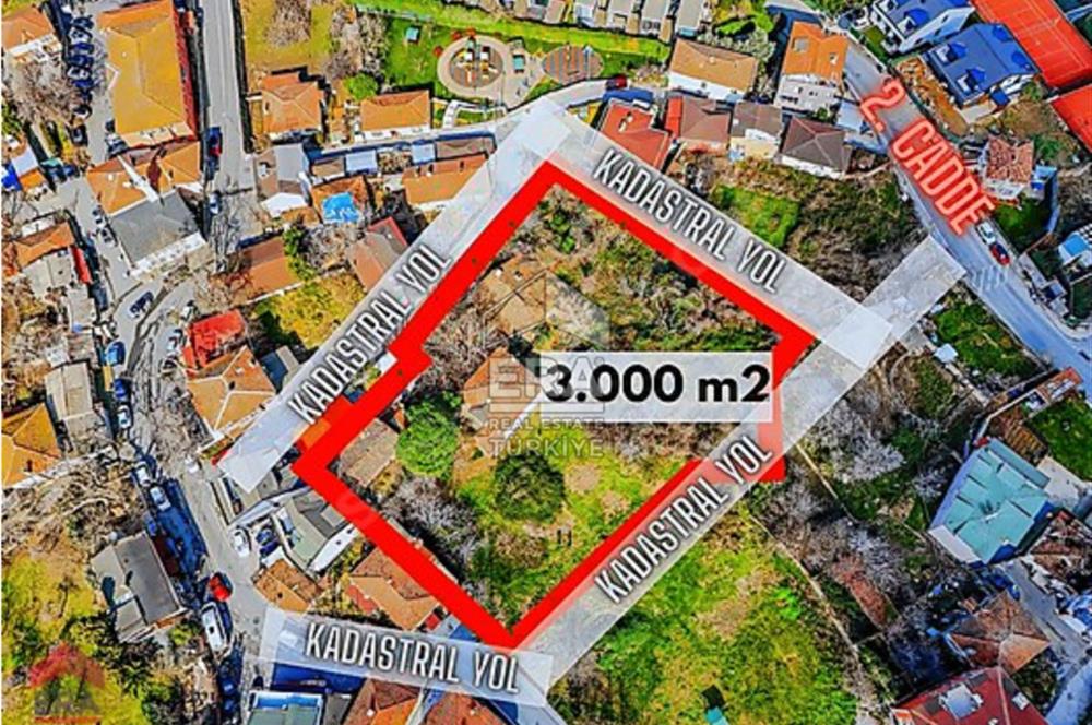 Zekeriyaköy de Satılık 3.000 m² Yola Cepheli Villa İmarlı Arsa