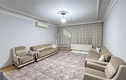 Pazaryeri Mahallesi’nde satılık 3 + 1 ara kat site içi