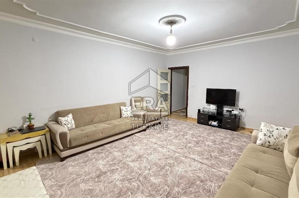 Pazaryeri Mahallesi’nde satılık 3 + 1 ara kat site içi